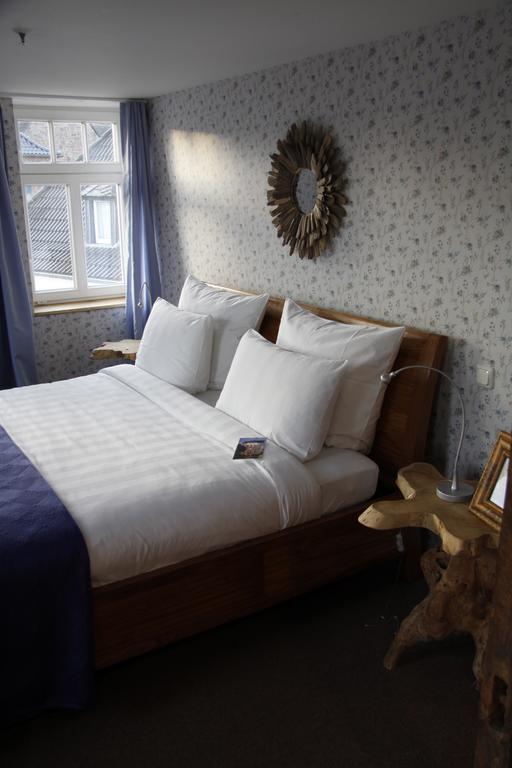 Zur Ewigen Lampe Romantisches Landhotel & Restaurant Nideggen Ruang foto