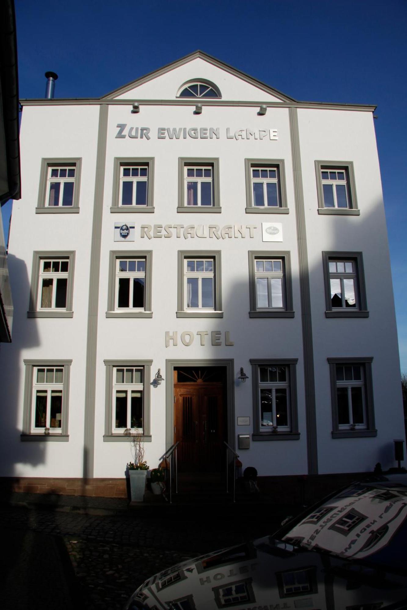 Zur Ewigen Lampe Romantisches Landhotel & Restaurant Nideggen Bagian luar foto